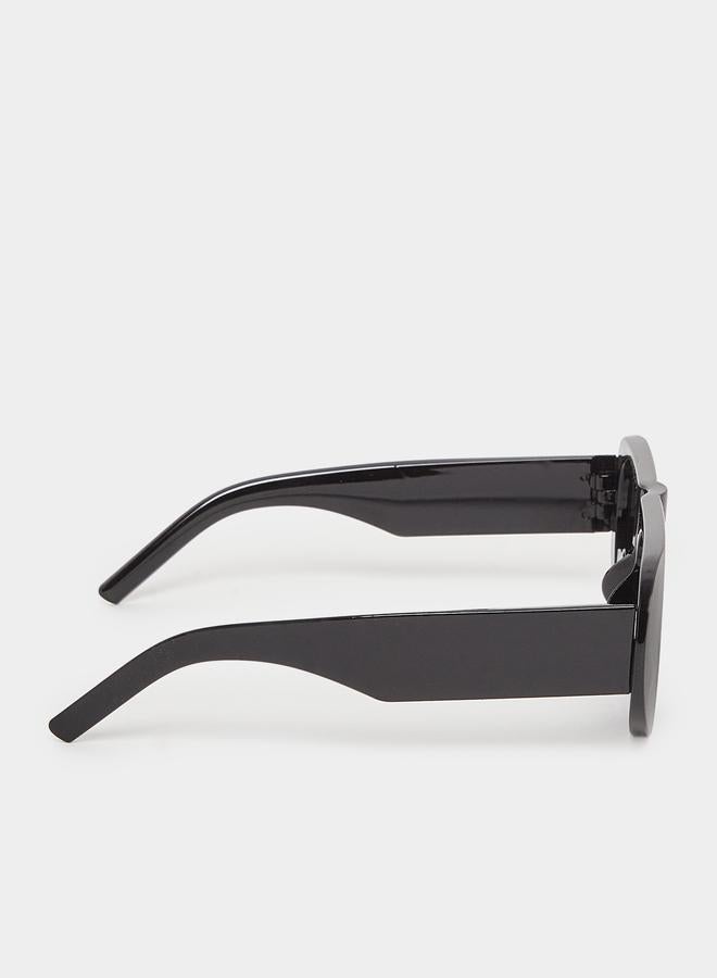 ستايلي نظارة شمسية بإطار بيضاوي أسود - Image 3